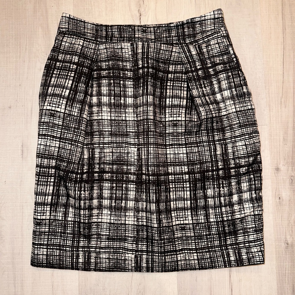 Black and white work skirt
